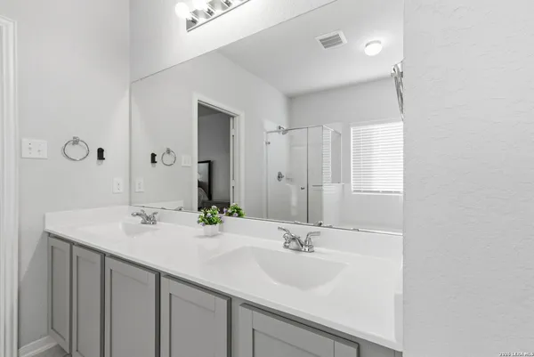 $2,395 | 8319 Percheron Pass, San Antonio, TX 78254