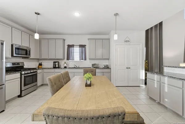 $2,395 | 8319 Percheron Pass, San Antonio, TX 78254