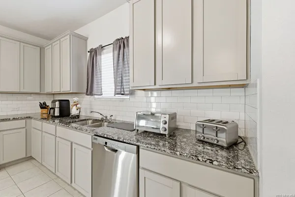$2,395 | 8319 Percheron Pass, San Antonio, TX 78254