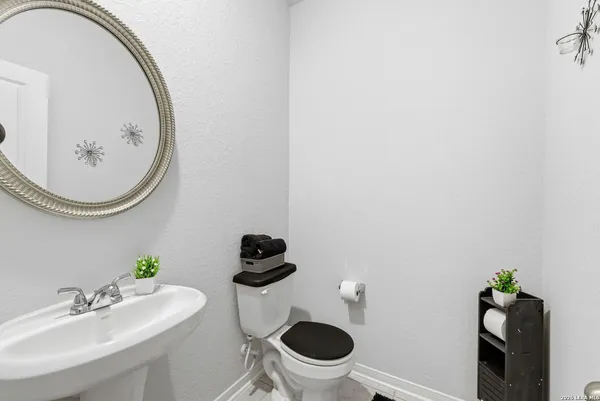 $2,395 | 8319 Percheron Pass, San Antonio, TX 78254