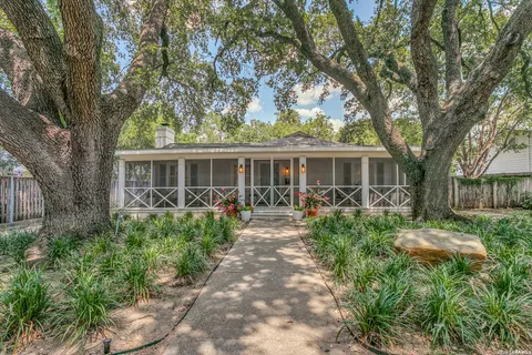 $849,000 | 317 Arcadia Place, Terrell Hills, TX 78209