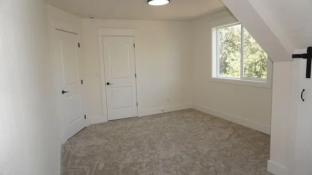 $555,000 | 535 E Street, Independence, OR 97351