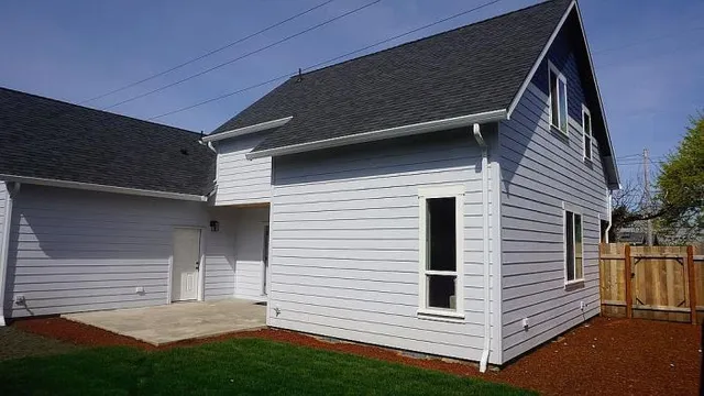 $555,000 | 535 E Street, Independence, OR 97351