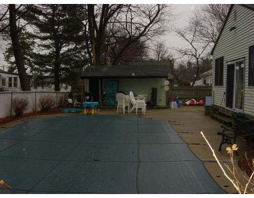 31 McAuliffe Road Randolph, MA 02368 - Photo 3 of 4 Gallery Image 3
