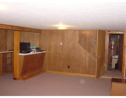 31 McAuliffe Road Randolph, MA 02368 - Photo 4 of 4 Gallery Image 4