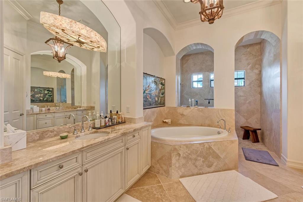 9683 Lipari Court Naples, FL 34113 - Photo 16 of 35