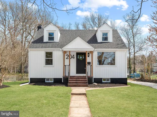 $479,900 | 204 East Mill Road, Maple Shade, NJ 08052
