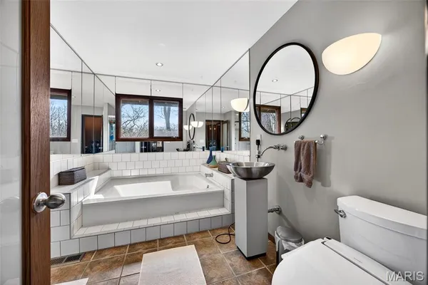 $285,000 | 1514 Birnamwood Trail Drive, Ballwin, MO 63021