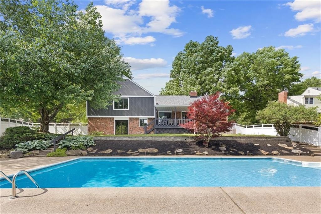 2603 Glenchester Road Wexford, PA 15090 - Photo 44 of 45 a front view of a house with garden