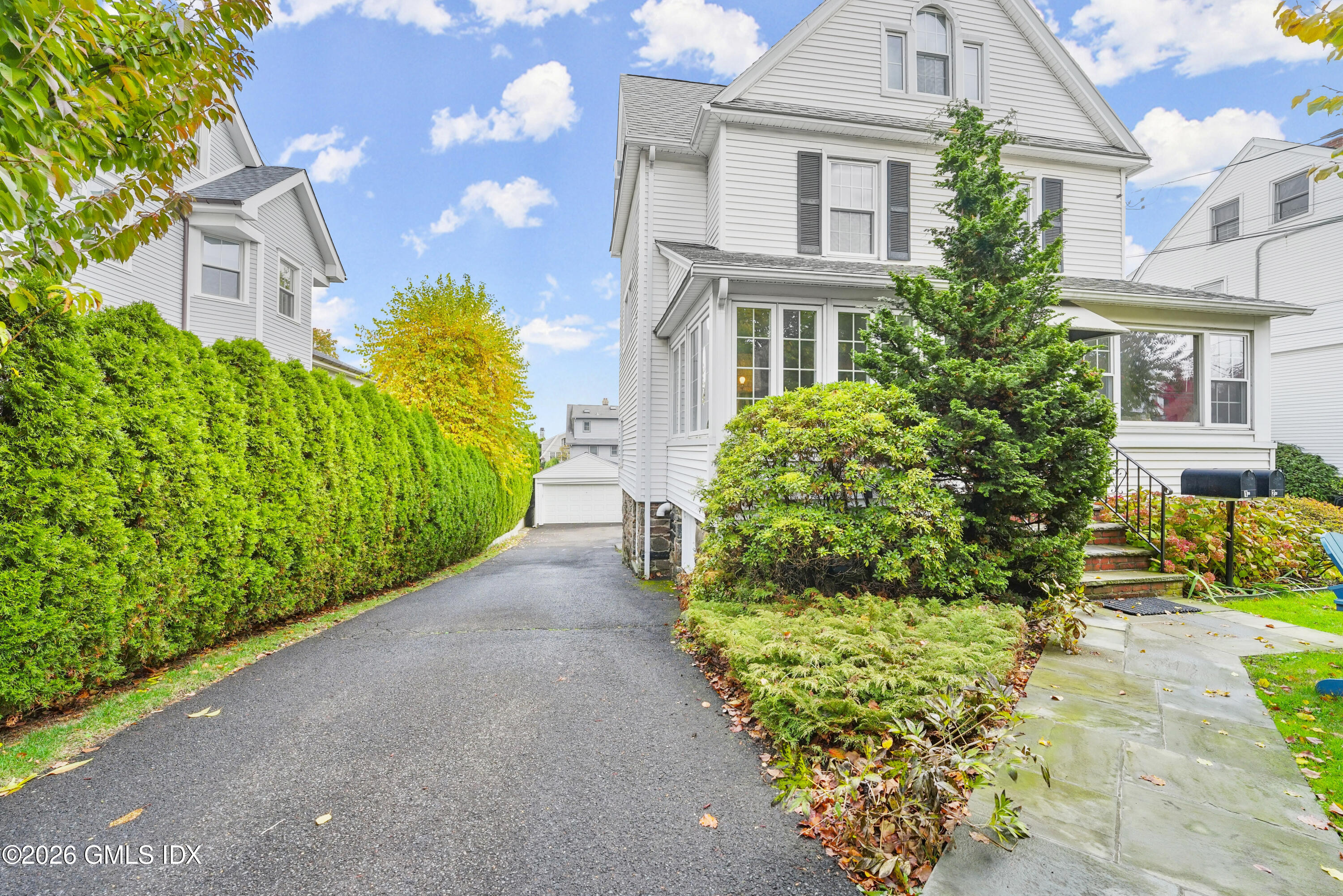 41 Ridge Street, Unit 2 Greenwich, CT 06830 - Photo 17 of 20 41 Ridge St Greenwich CT 06830-print-042