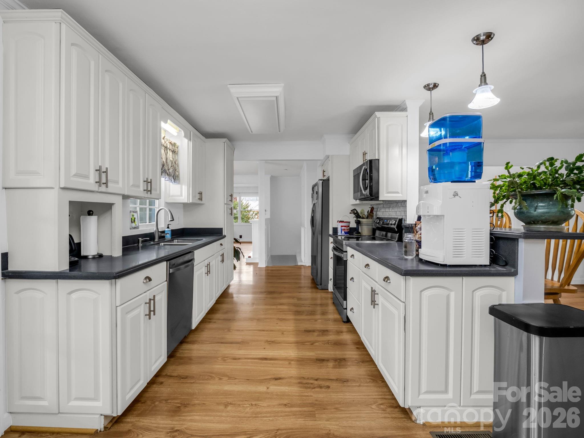 54 Broadway Tryon, NC 28782 - Photo 12 of 44