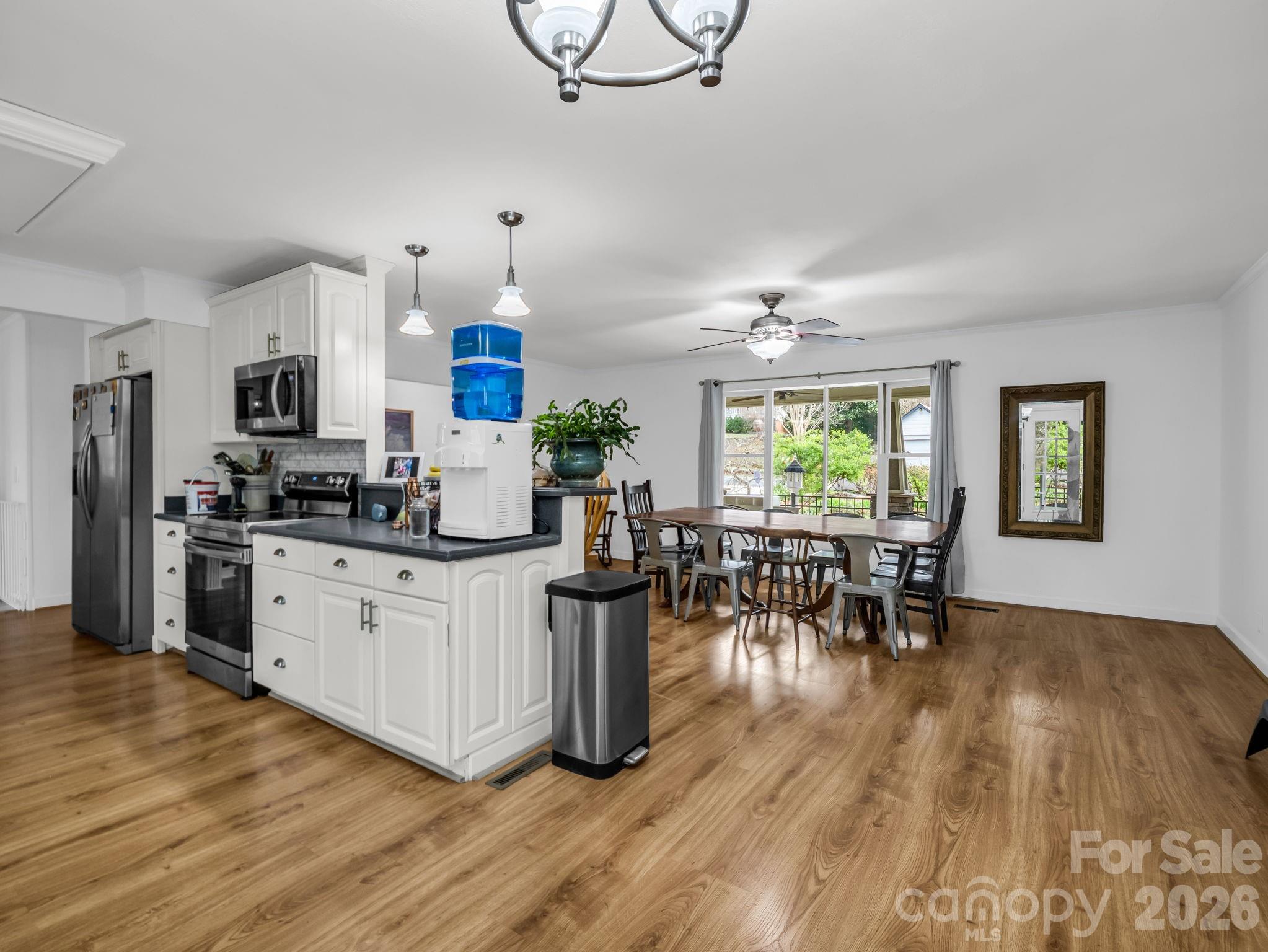 54 Broadway Tryon, NC 28782 - Photo 10 of 44