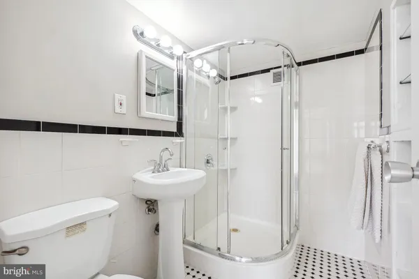 $3,500 | 2401 H Street Northwest, Unit 903, Washington, DC 20037