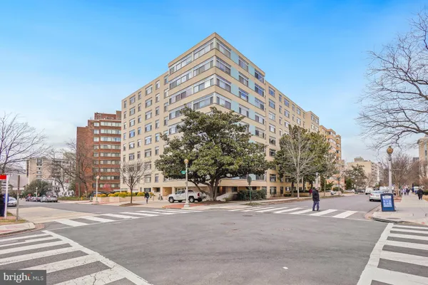 $3,500 | 2401 H Street Northwest, Unit 903, Washington, DC 20037