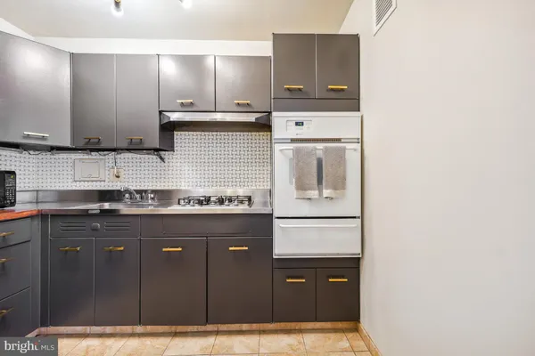 $3,500 | 2401 H Street Northwest, Unit 903, Washington, DC 20037