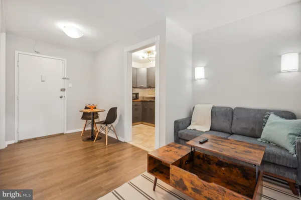 $3,500 | 2401 H Street Northwest, Unit 903, Washington, DC 20037