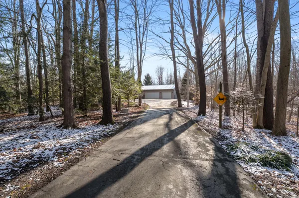 $450,000 | 10816 East X Y Avenue, Mendon, MI 49072