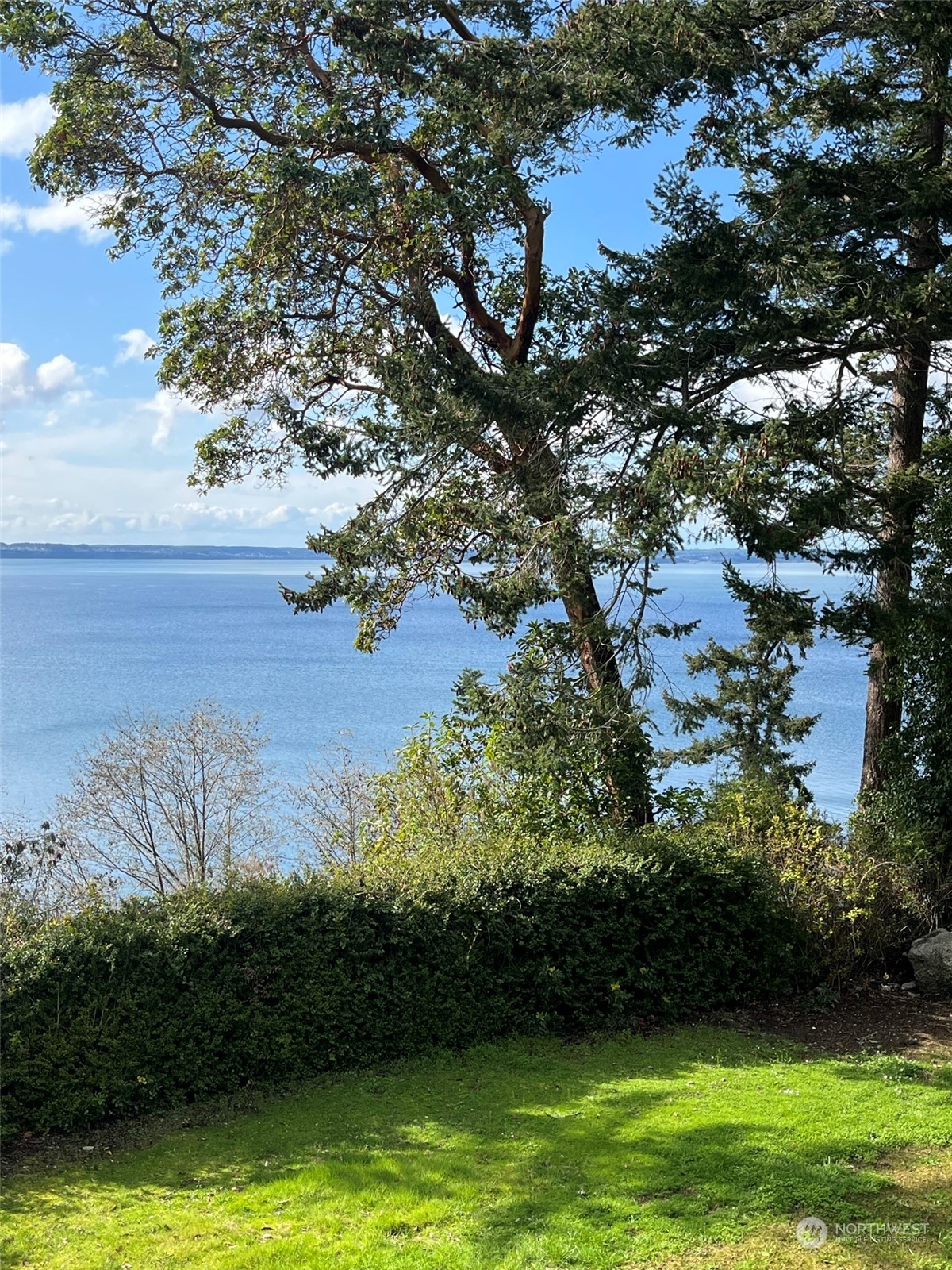 509 Spring Street Camano Island, WA 98282 - Photo 4 of 28