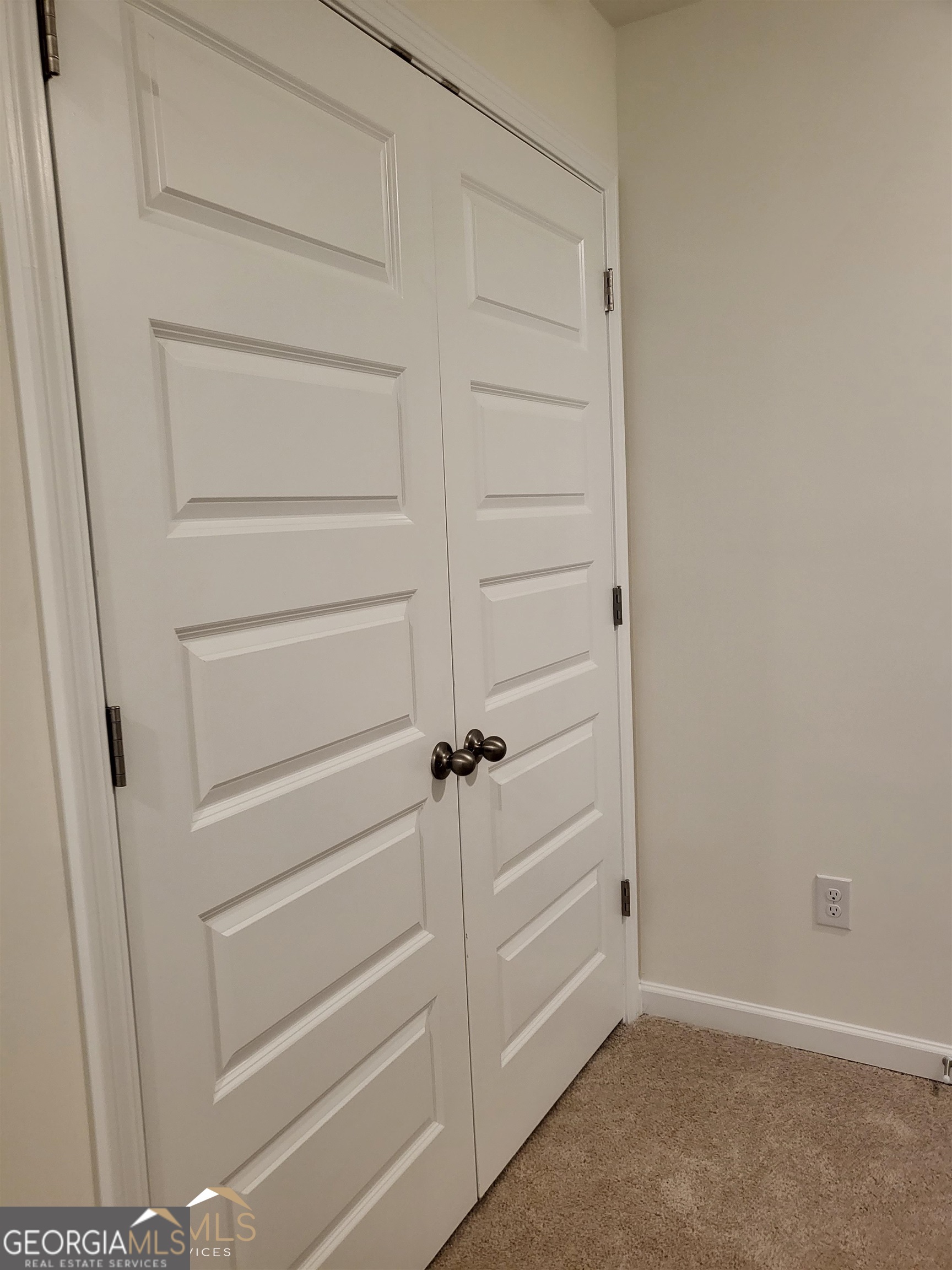 839 Taurus Drive Stockbridge, GA 30281 - Photo 18 of 27 a view of walk in closet