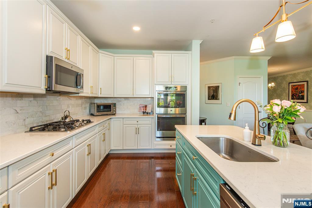 3 Pebble Road, Unit D1 Woodland Park, NJ 07424 - Photo 5 of 50