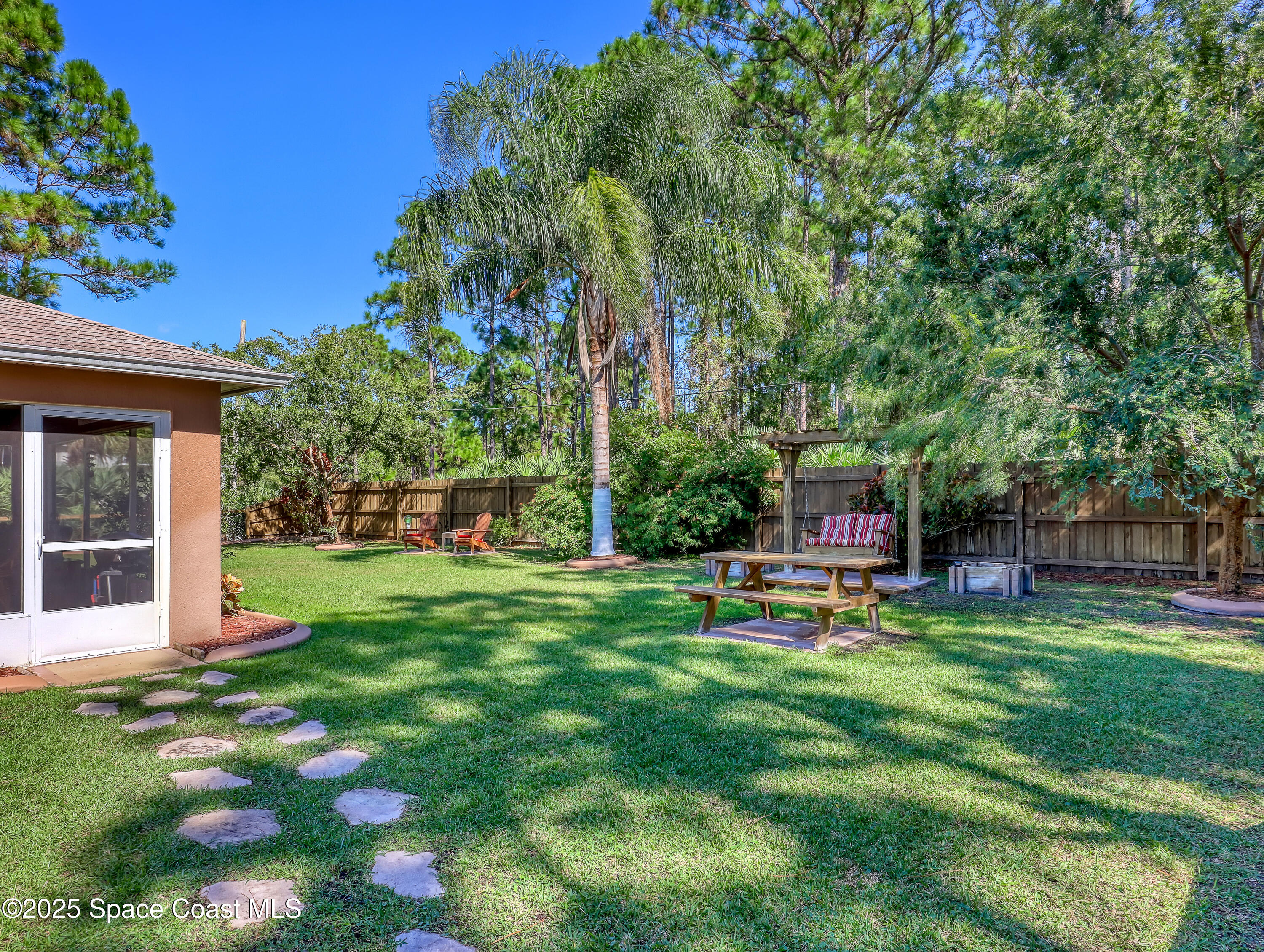 495 Danis Road Southwest Palm Bay, FL 32908 - Photo 31 of 39 495 Danis (35)