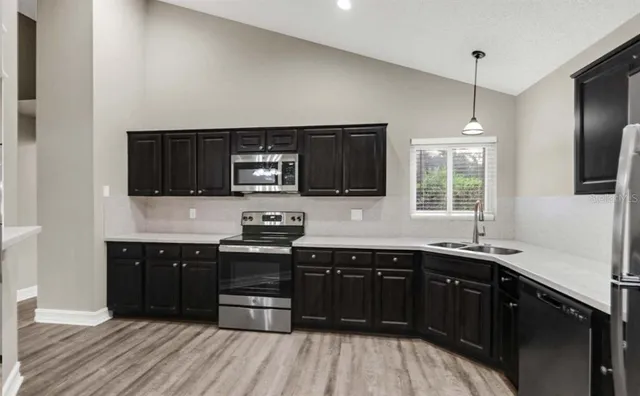 $1,950 | 1604 Fairview Avenue, Lakeland, FL 33803