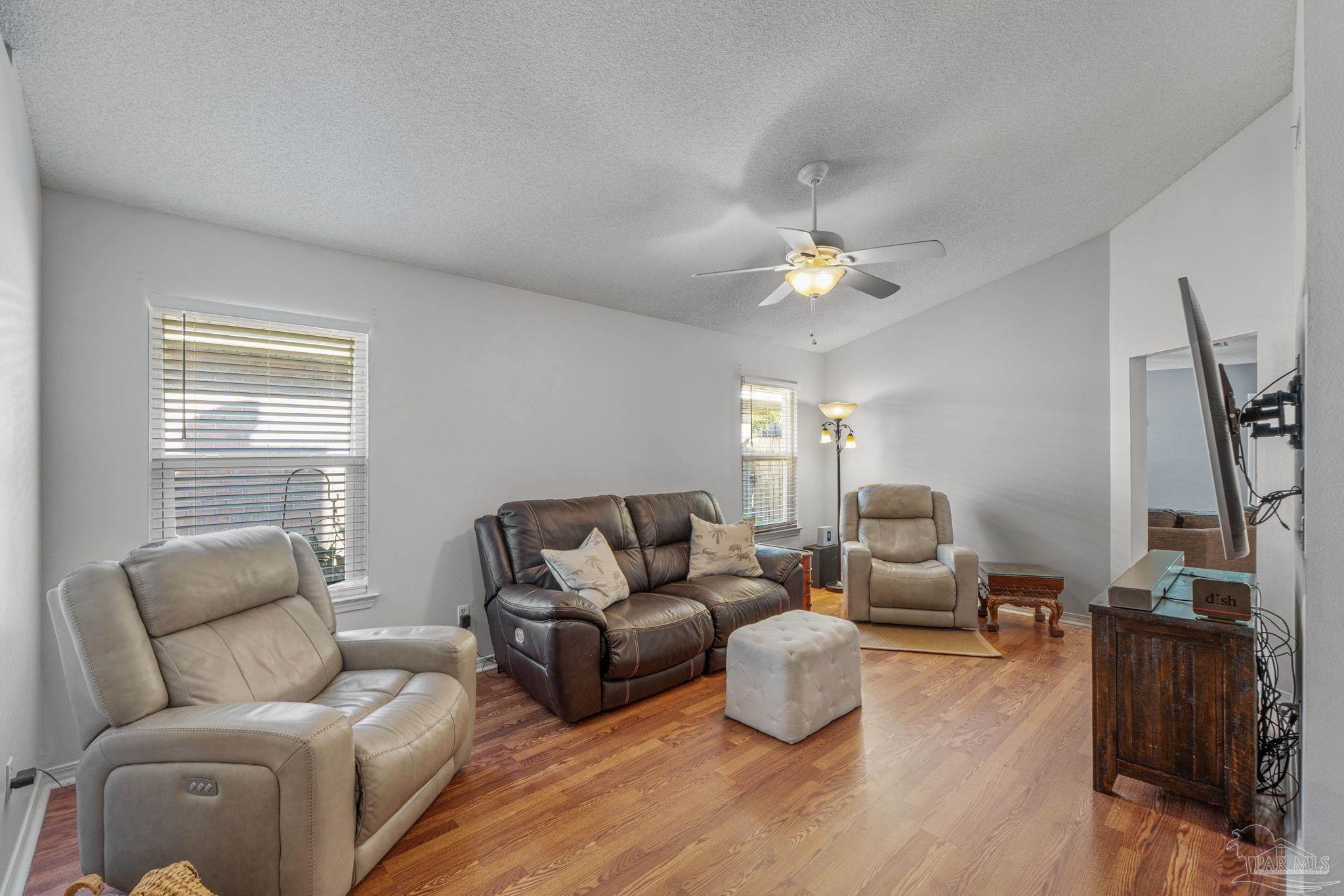 1739 Ivalea Circle Navarre, FL 32566 - Photo 12 of 45