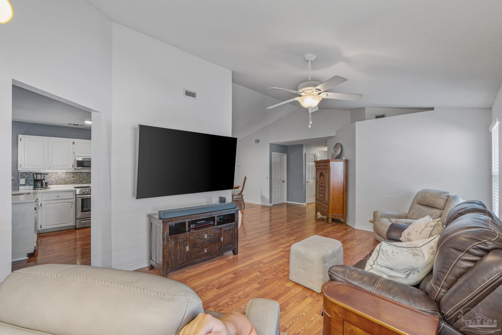 1739 Ivalea Circle Navarre, FL 32566 - Photo 14 of 45