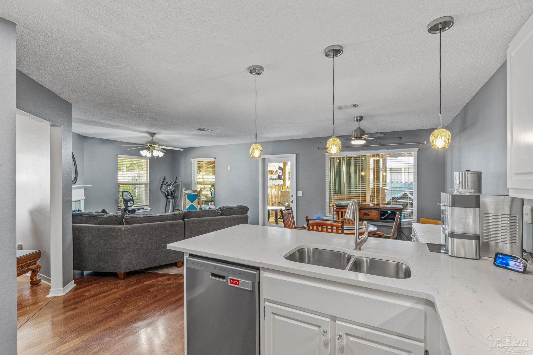 1739 Ivalea Circle Navarre, FL 32566 - Photo 19 of 45