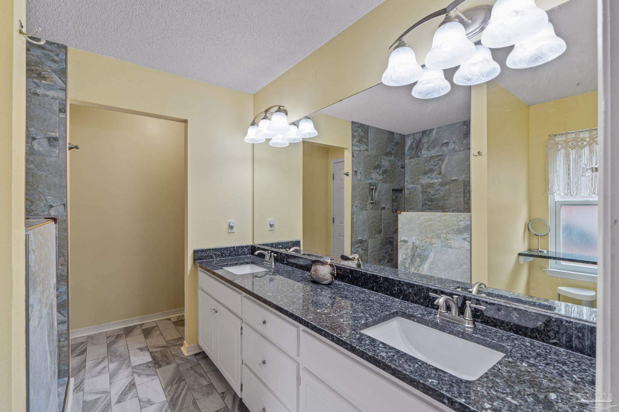 1739 Ivalea Circle Navarre, FL 32566 - Photo 34 of 45