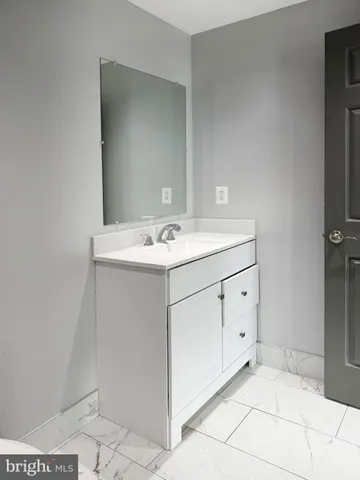 $3,300 | 1365 Wisconsin Avenue Northwest, Unit 2, Washington, DC 20007