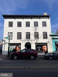 $3,300 | 1365 Wisconsin Avenue Northwest, Unit 2, Washington, DC 20007