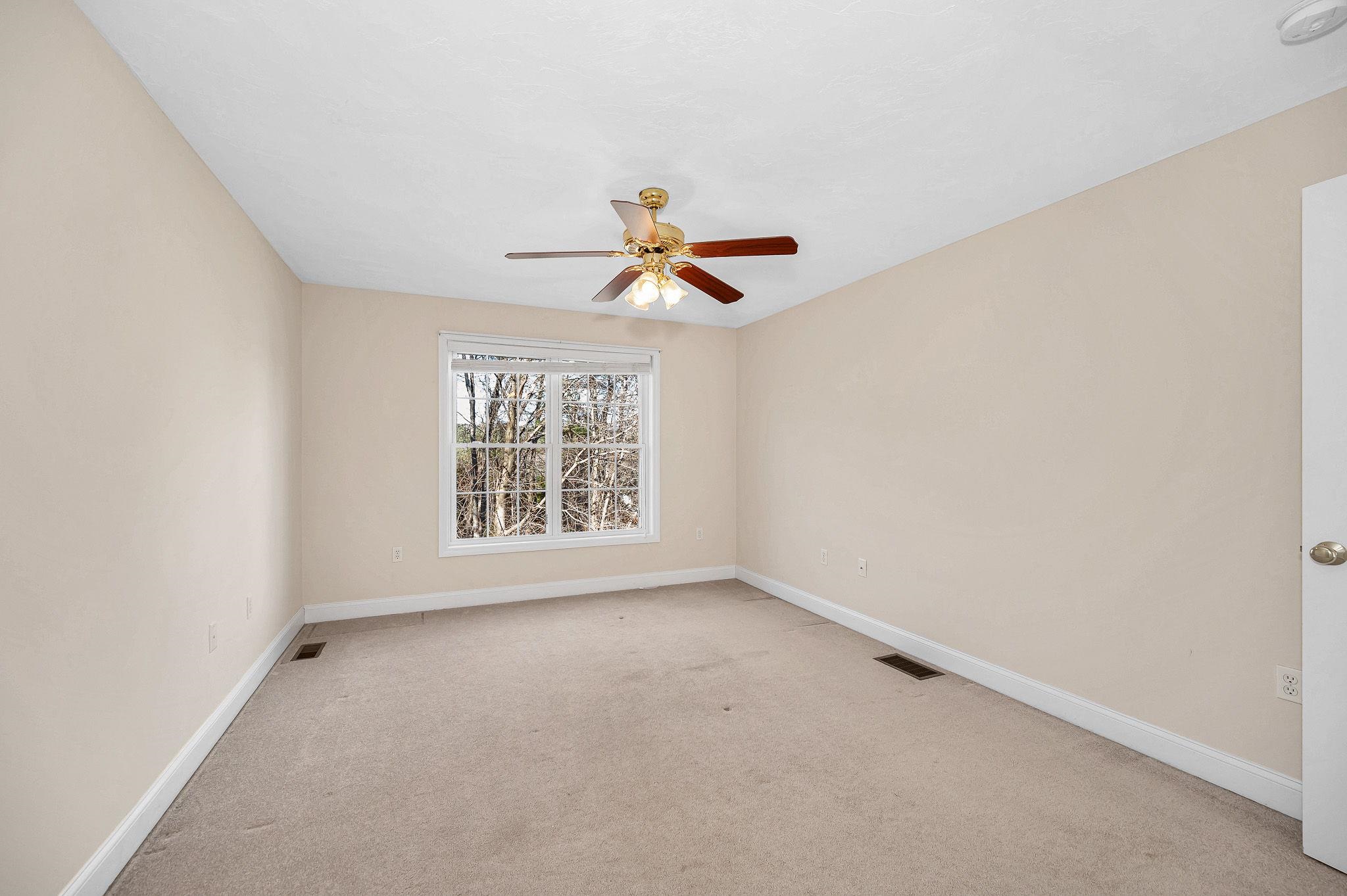 2 Prestwick Trail Nashua, NH 03062 - Photo 29 of 42