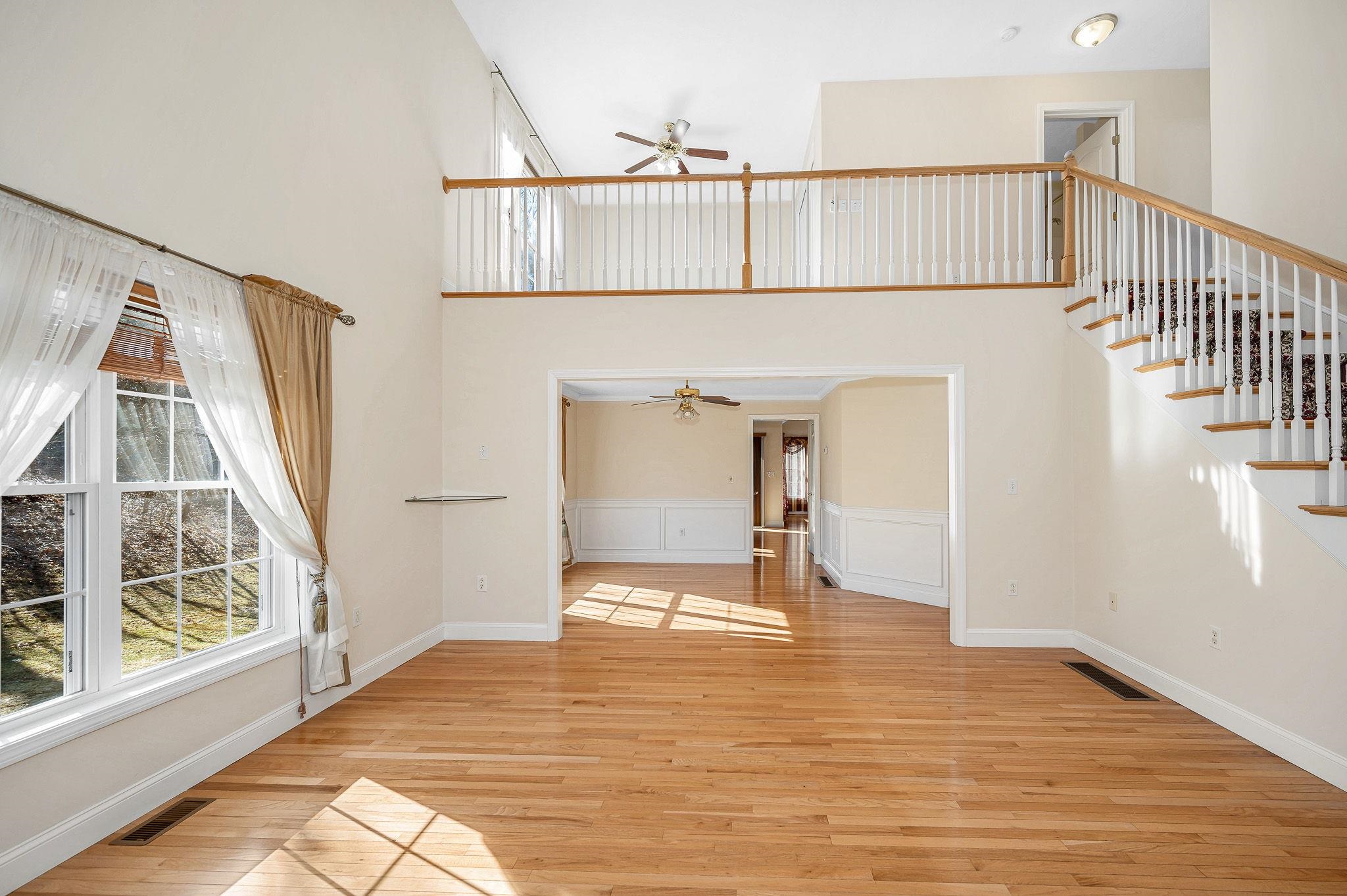 2 Prestwick Trail Nashua, NH 03062 - Photo 3 of 42