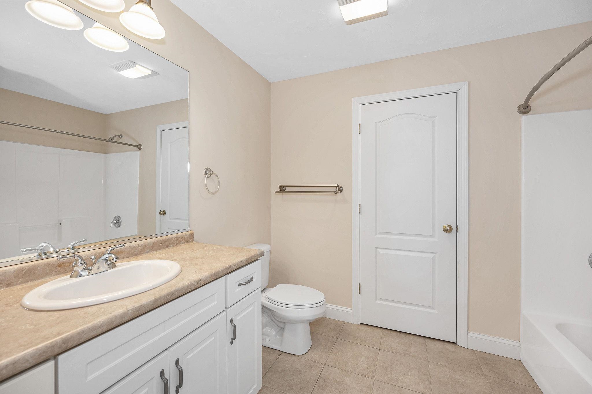 2 Prestwick Trail Nashua, NH 03062 - Photo 34 of 42