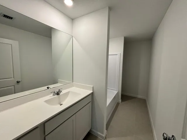 $3,000 | 5916 Northwest Sweetwood Drive, Port St. Lucie, FL 34987