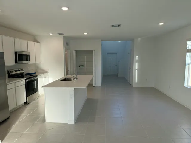 $3,000 | 5916 Northwest Sweetwood Drive, Port St. Lucie, FL 34987