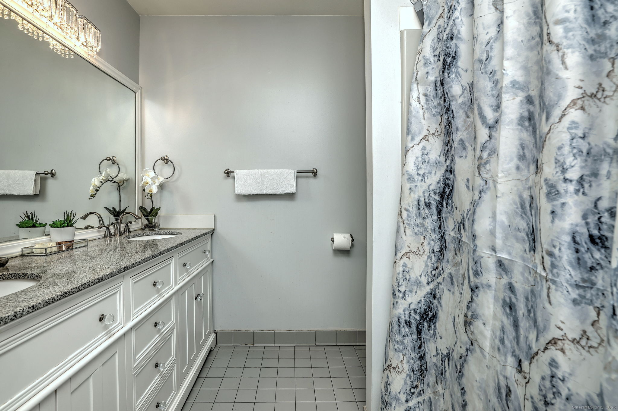 2838 Whitney Avenue, Unit 2 Hamden, CT 06518 - Photo 16 of 26