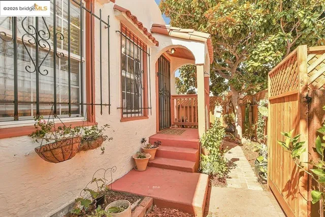 $360,000 | 589 5th Street, Richmond, CA 94801