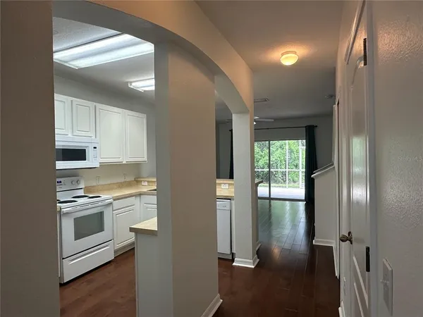 $1,850 | 5720 Fishhawk Ridge Drive, Lithia, FL 33547