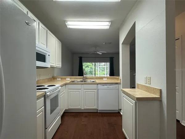 $1,850 | 5720 Fishhawk Ridge Drive, Lithia, FL 33547