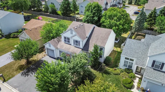 $359,900 | 372 White Tail Drive, Grayslake, IL 60030