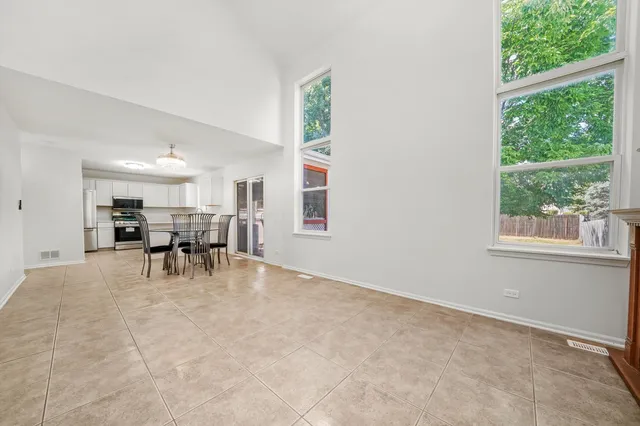 $359,900 | 372 White Tail Drive, Grayslake, IL 60030