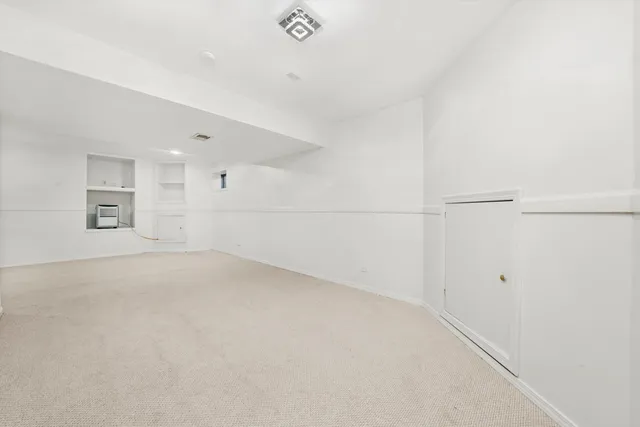 $359,900 | 372 White Tail Drive, Grayslake, IL 60030