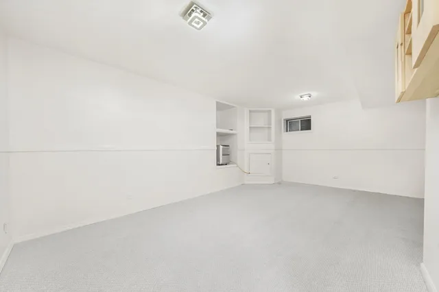 $359,900 | 372 White Tail Drive, Grayslake, IL 60030