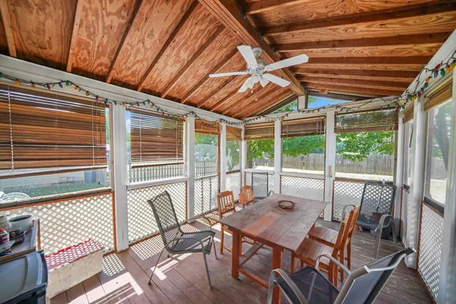 $359,900 | 372 White Tail Drive, Grayslake, IL 60030