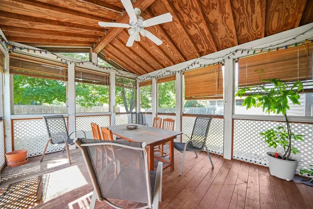 $359,900 | 372 White Tail Drive, Grayslake, IL 60030