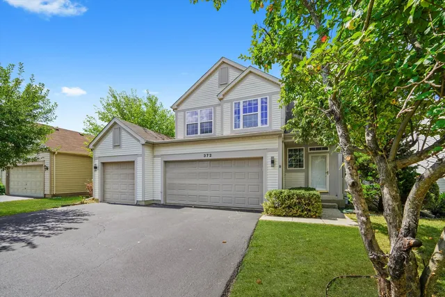 $359,900 | 372 White Tail Drive, Grayslake, IL 60030