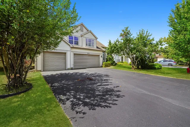 $359,900 | 372 White Tail Drive, Grayslake, IL 60030