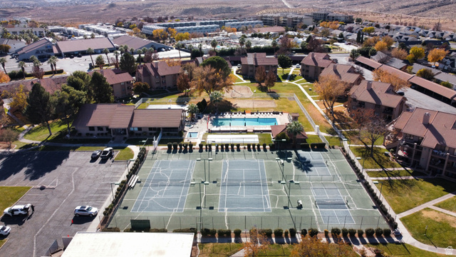 860 South Village Road, Unit Y8 St. George, UT 84770 - Photo 19 of 29 Bird's eye view of a pool area